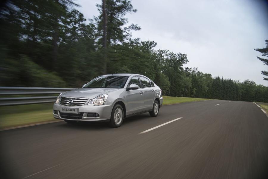  Nissan Almera 2012 года  (фото 4 из 31)